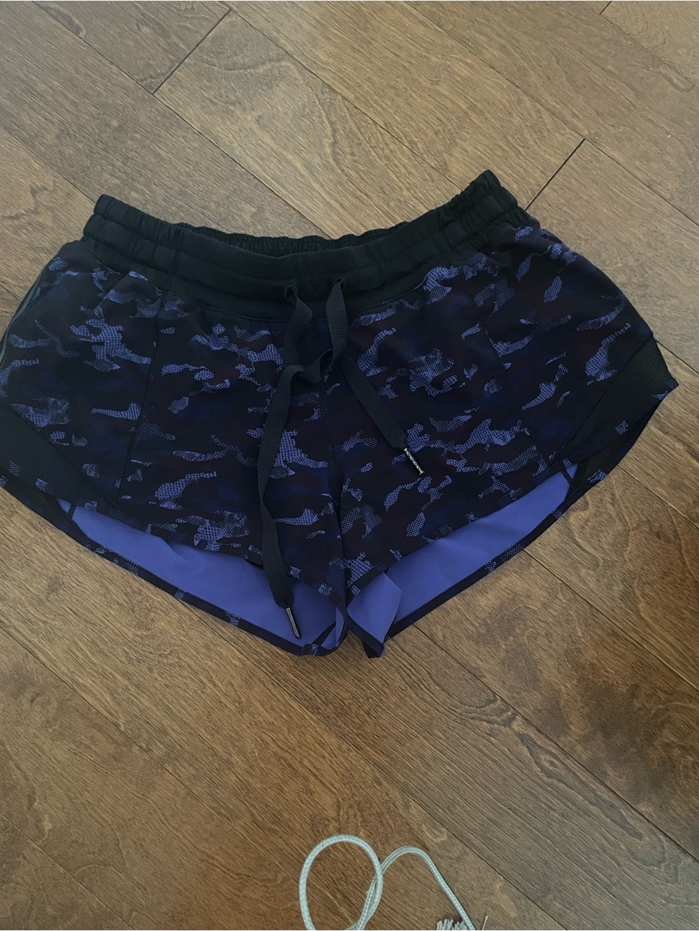 Rare Lululemon Women's Black & Purple short